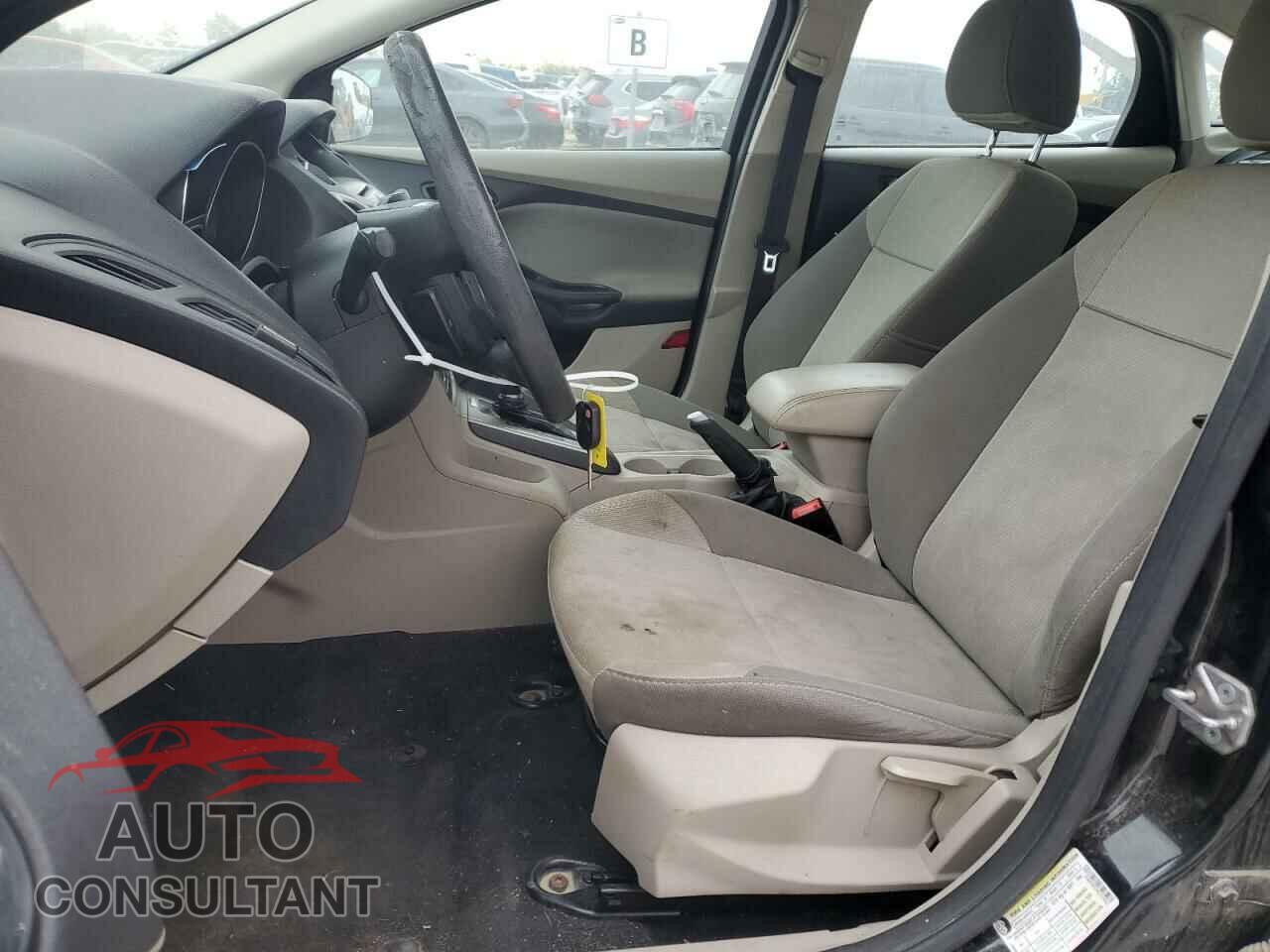 FORD FOCUS 2014 - 1FADP3F27EL379453