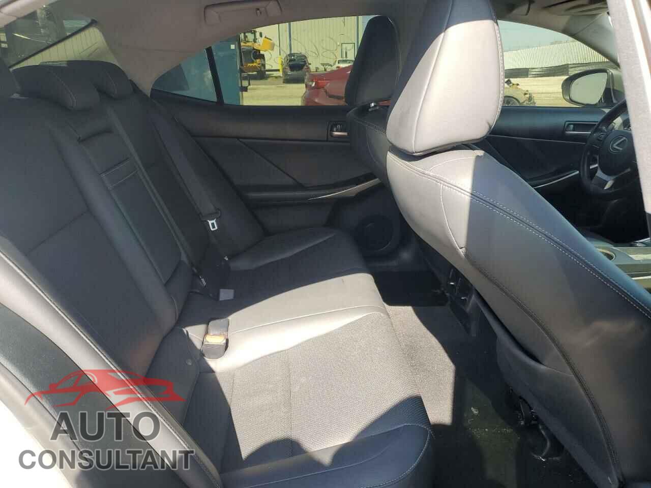 LEXUS IS 2017 - JTHCM1D26H5016266