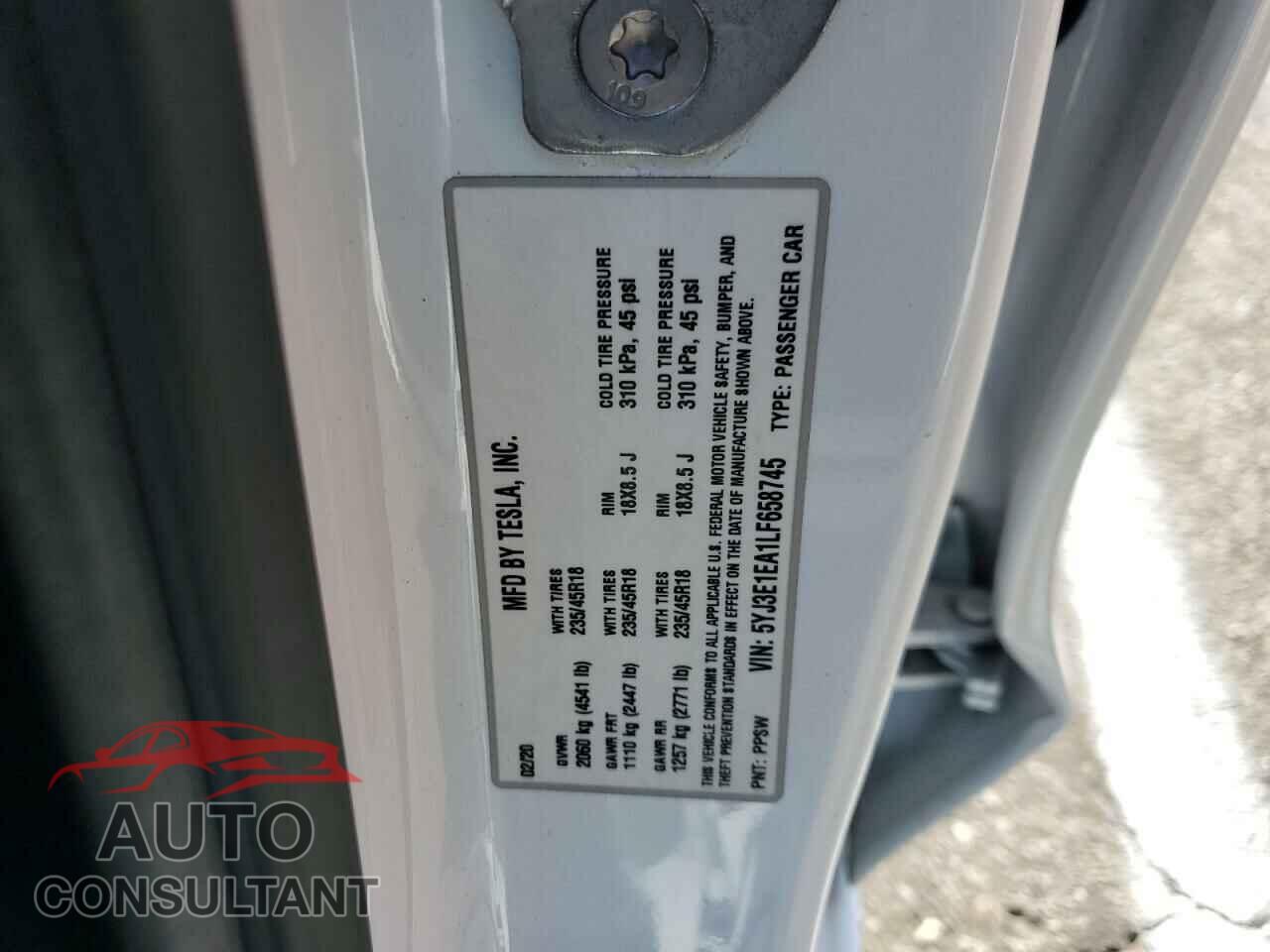 TESLA MODEL 3 2020 - 5YJ3E1EA1LF658745