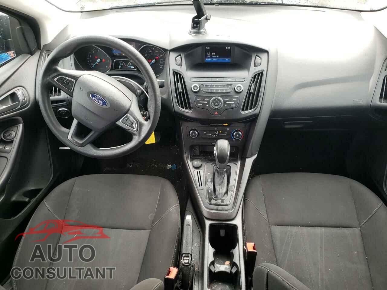 FORD FOCUS 2018 - 1FADP3E25JL245231