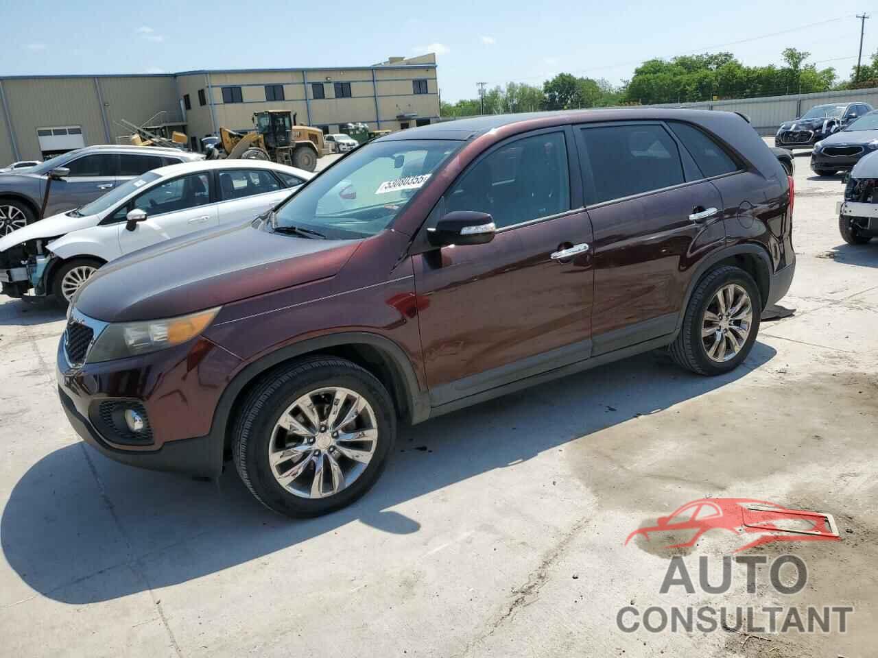 KIA SORENTO 2011 - 5XYKU4A25BG026840