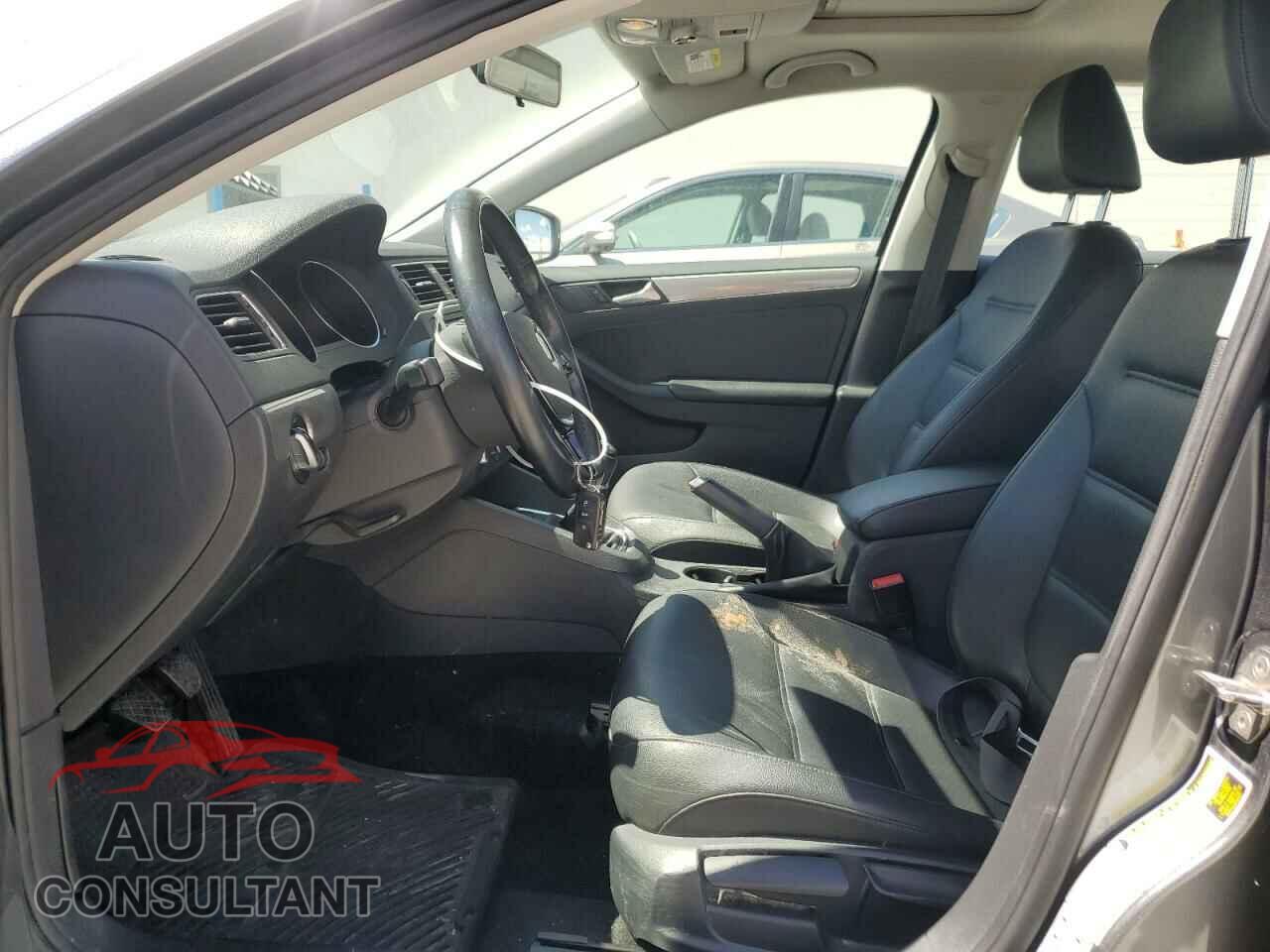 VOLKSWAGEN JETTA 2017 - 3VWB67AJ8HM323841