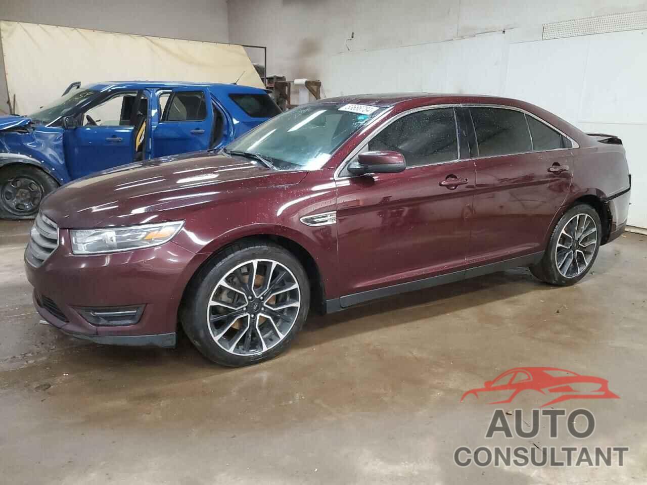 FORD TAURUS 2018 - 1FAHP2H88JG100043