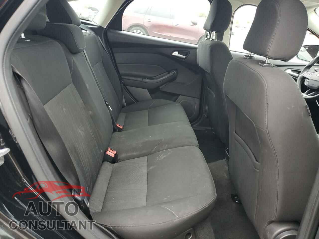 FORD FOCUS 2016 - 1FADP3K2XGL406041