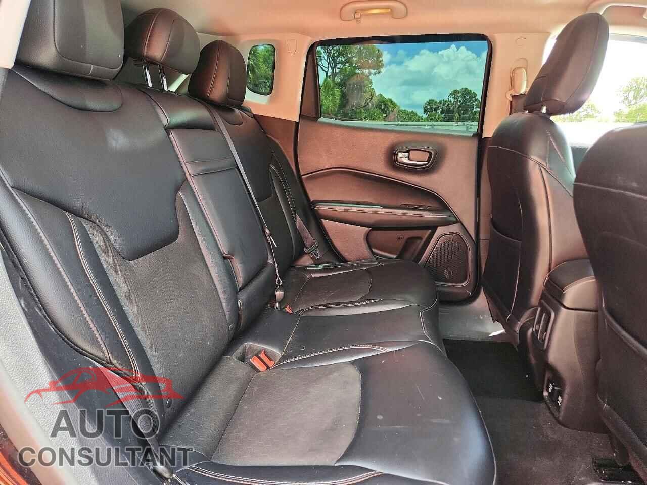 JEEP COMPASS 2017 - 3C4NJDBB2HT640475