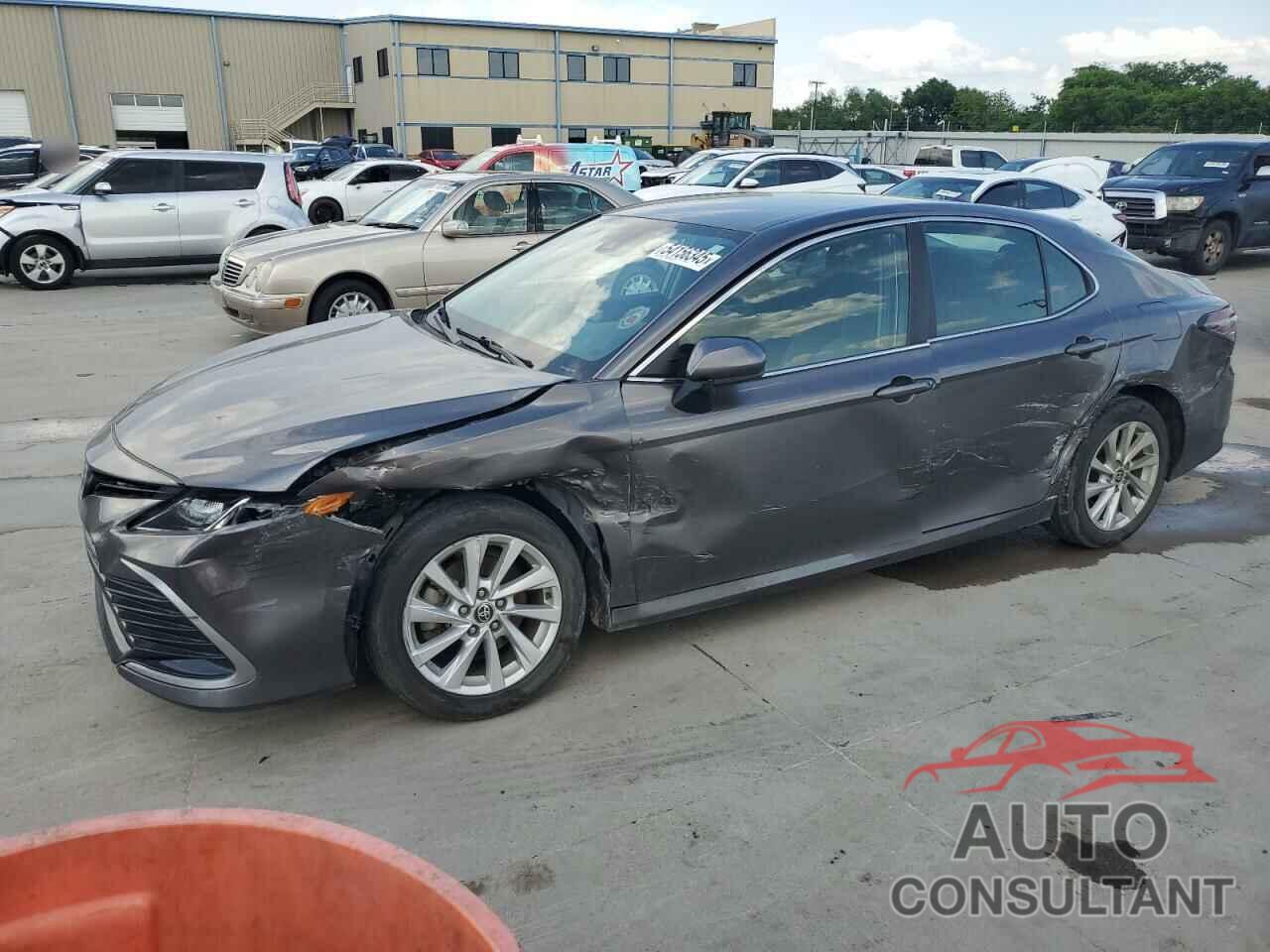 TOYOTA CAMRY 2021 - 4T1C11AK7MU576176