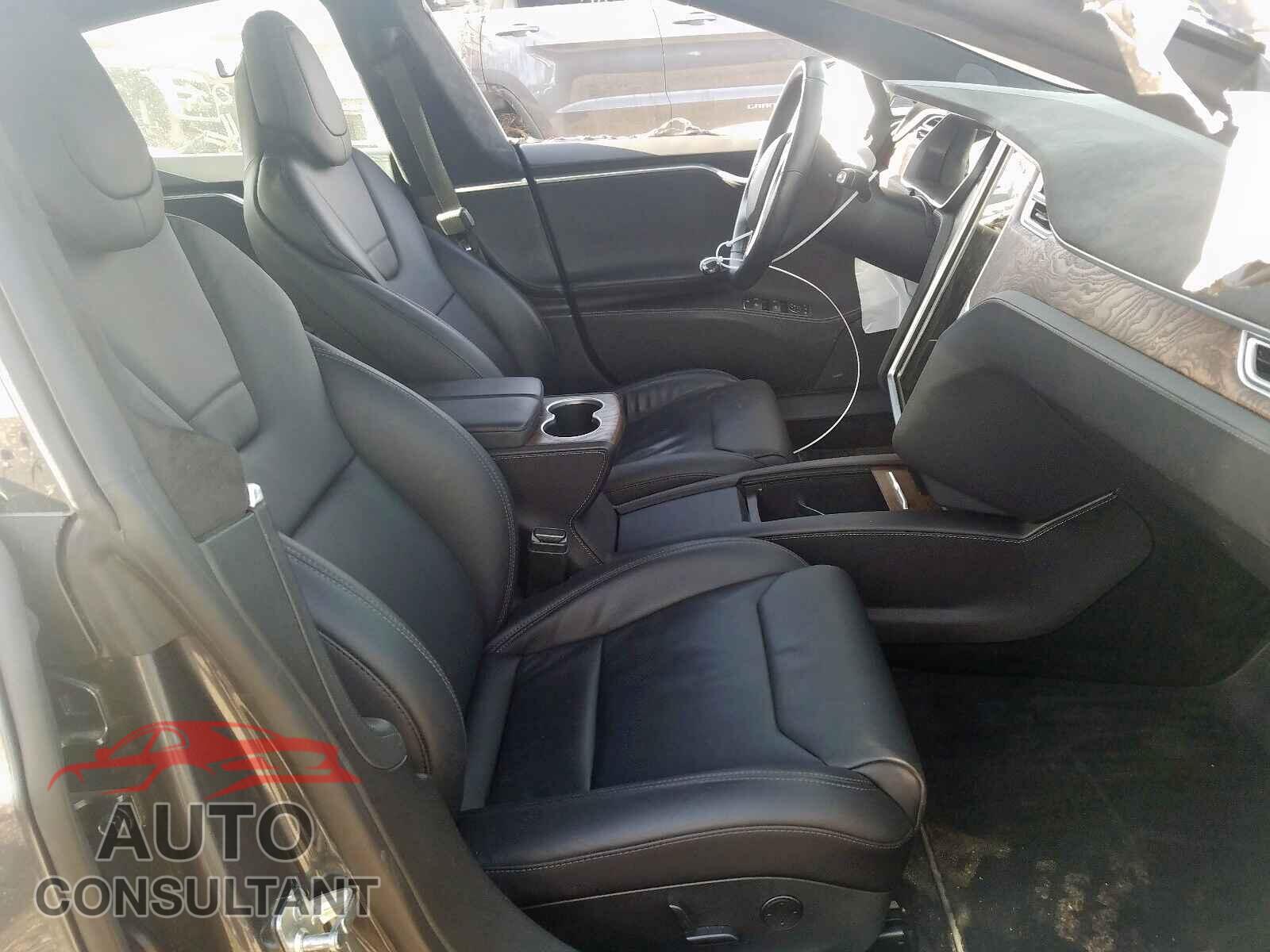 TESLA MODEL S 2017 - 5YJSA1E20HF198212