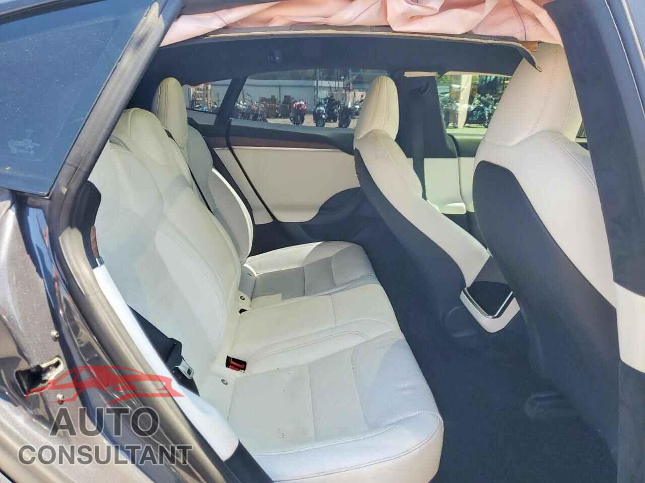 TESLA MODEL S 2021 - 5YJSA1E58MF434352