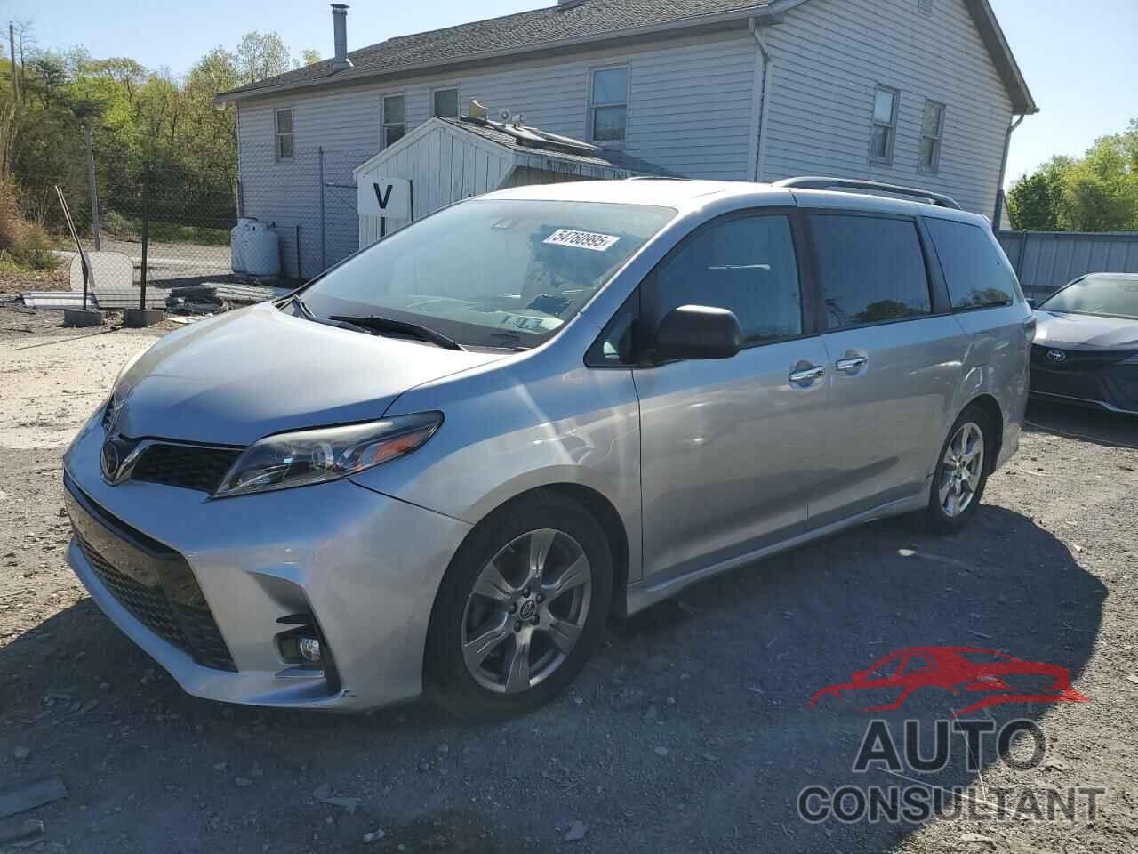 TOYOTA SIENNA 2018 - 5TDXZ3DC1JS951963