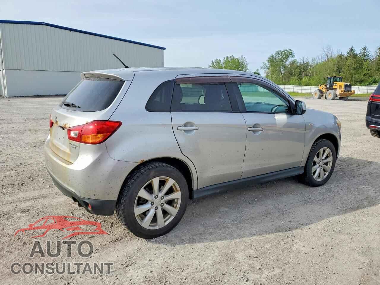MITSUBISHI OUTLANDER 2013 - 4A4AR3AU8DE018180