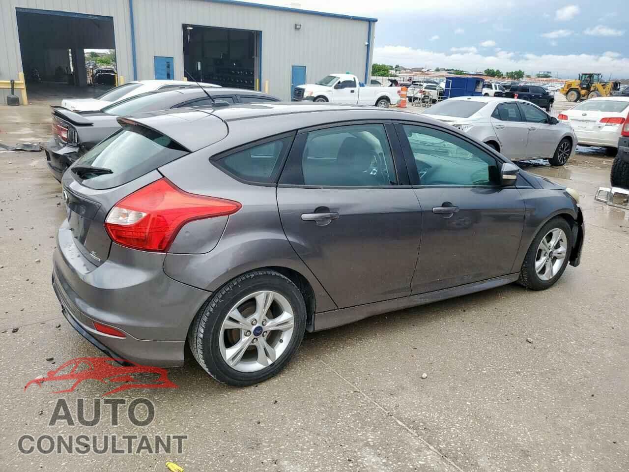 FORD FOCUS 2014 - 1FADP3K2XEL349420
