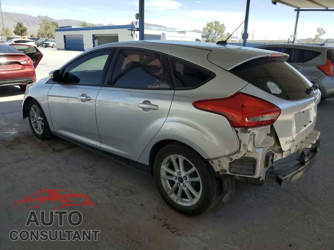 FORD FOCUS 2015 - 1FADP3K23FL270768