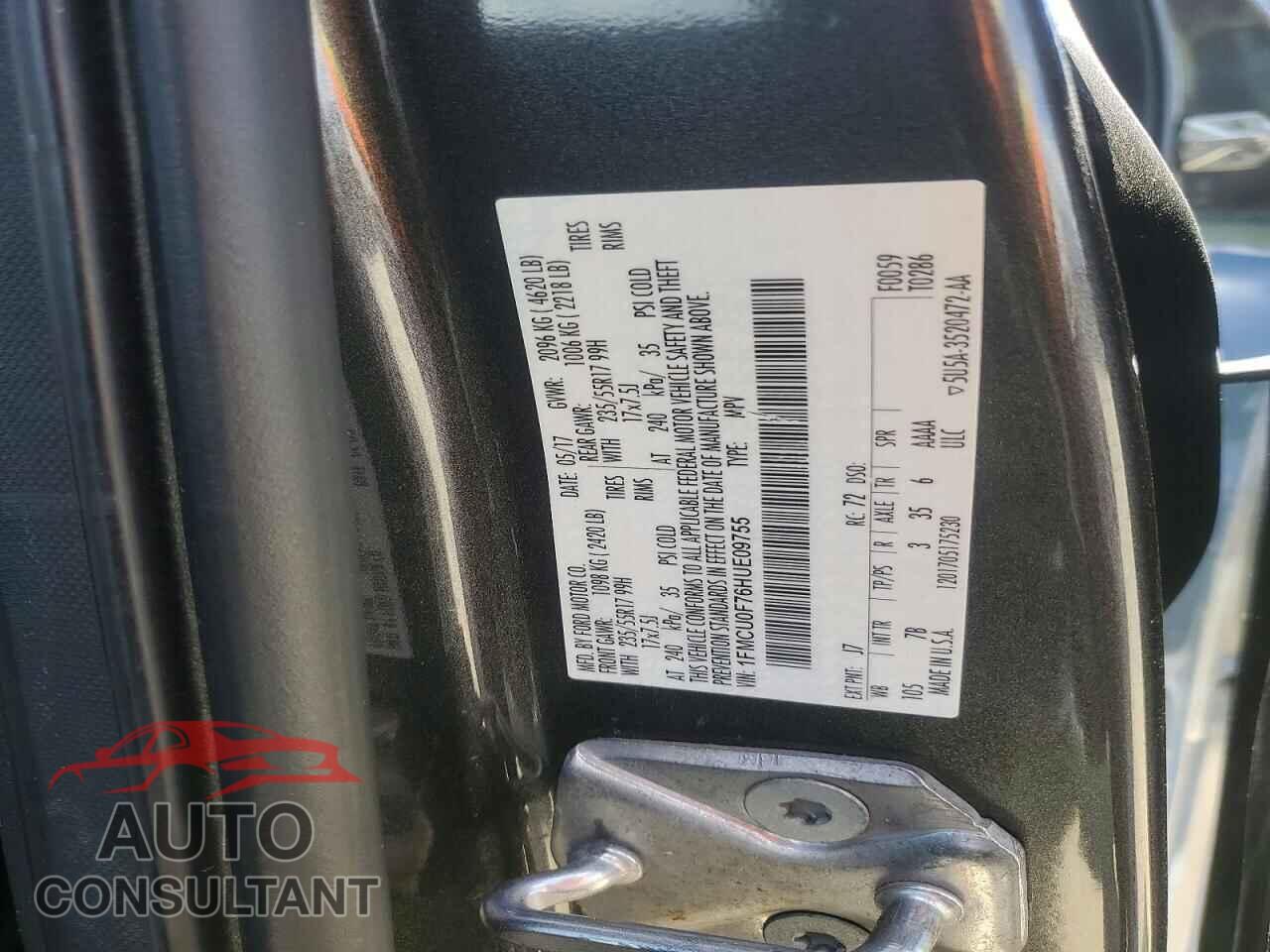 FORD ESCAPE 2017 - 1FMCU0F76HUE09755