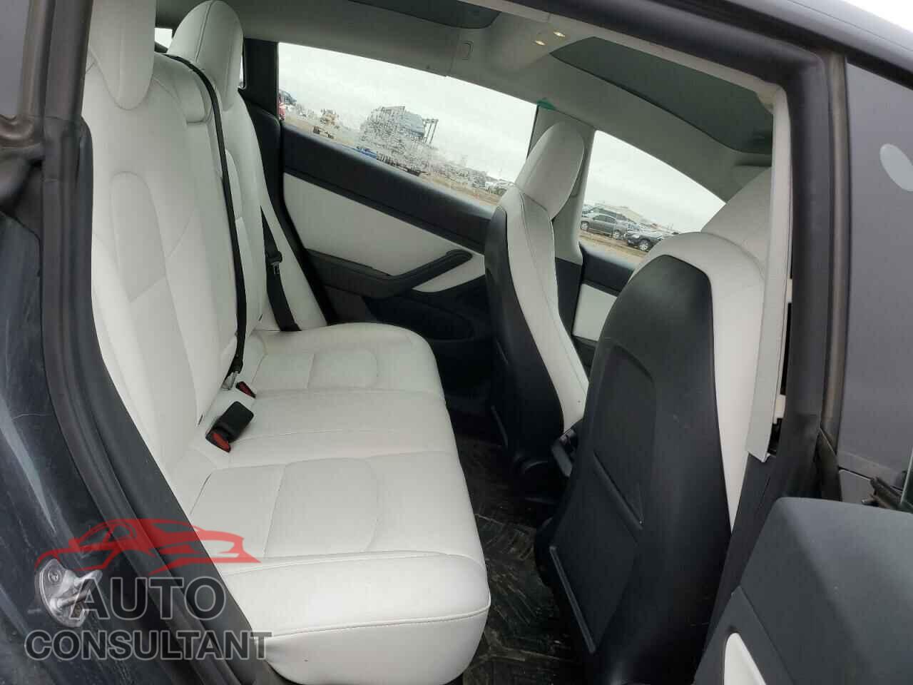 TESLA MODEL 3 2021 - 5YJ3E1EB2MF852663