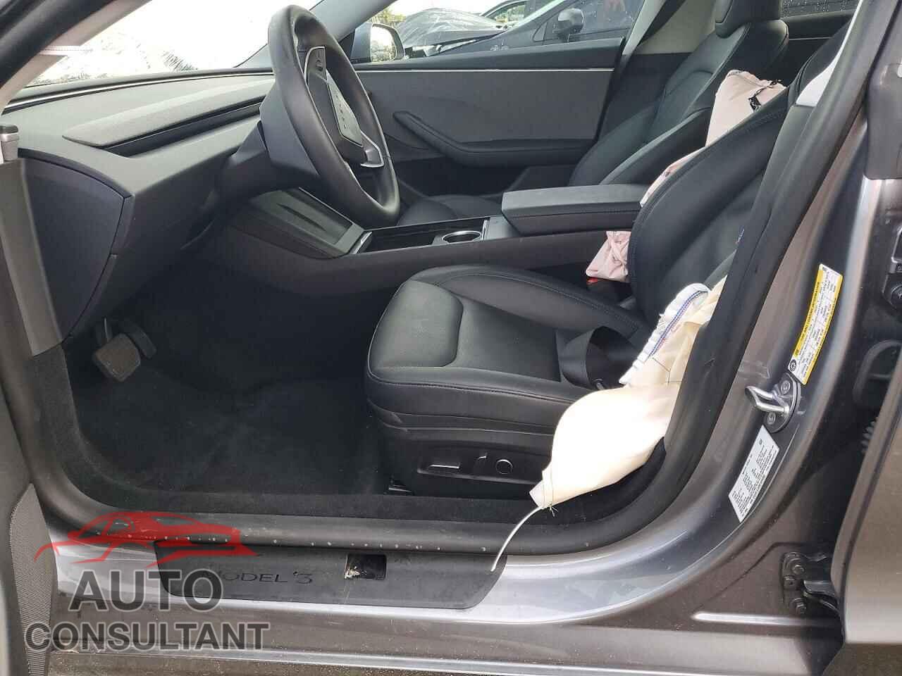 TESLA MODEL 3 2025 - 5YJ3E1EA6SF005603