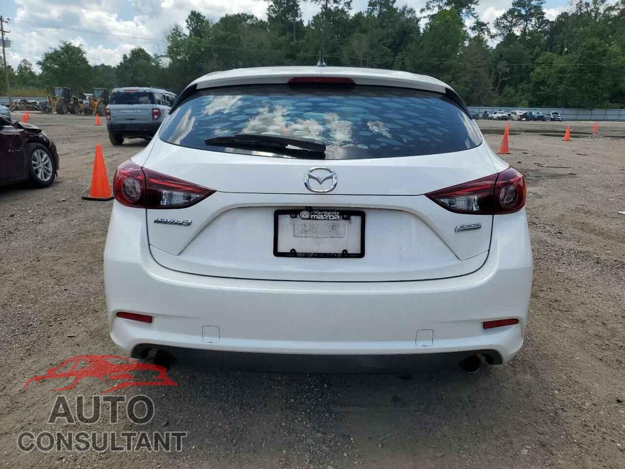 MAZDA 3 2017 - 3MZBN1L72HM150657