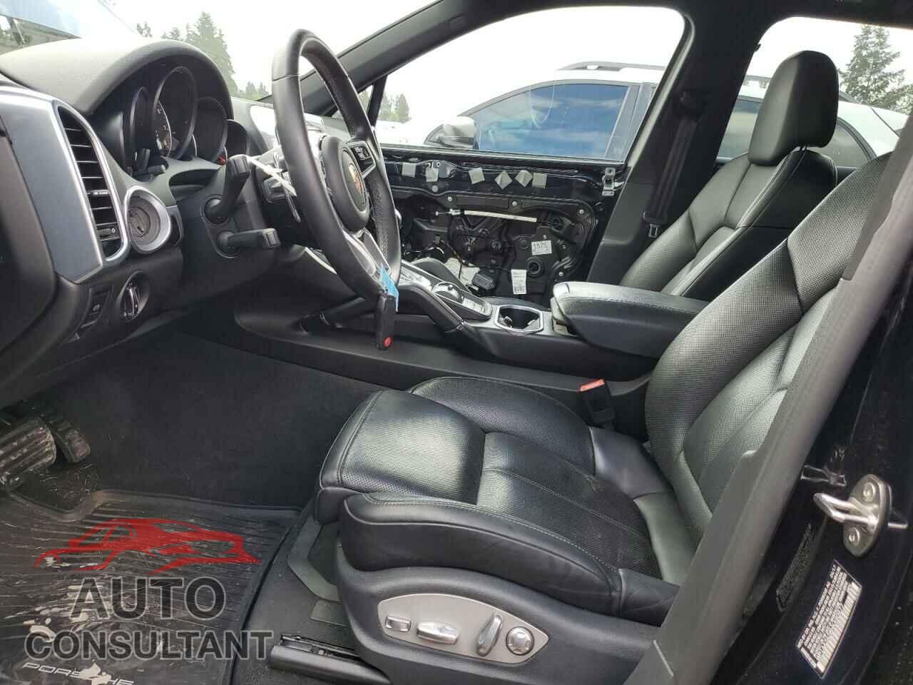 PORSCHE CAYENNE 2017 - WP1AA2A28HKA90977