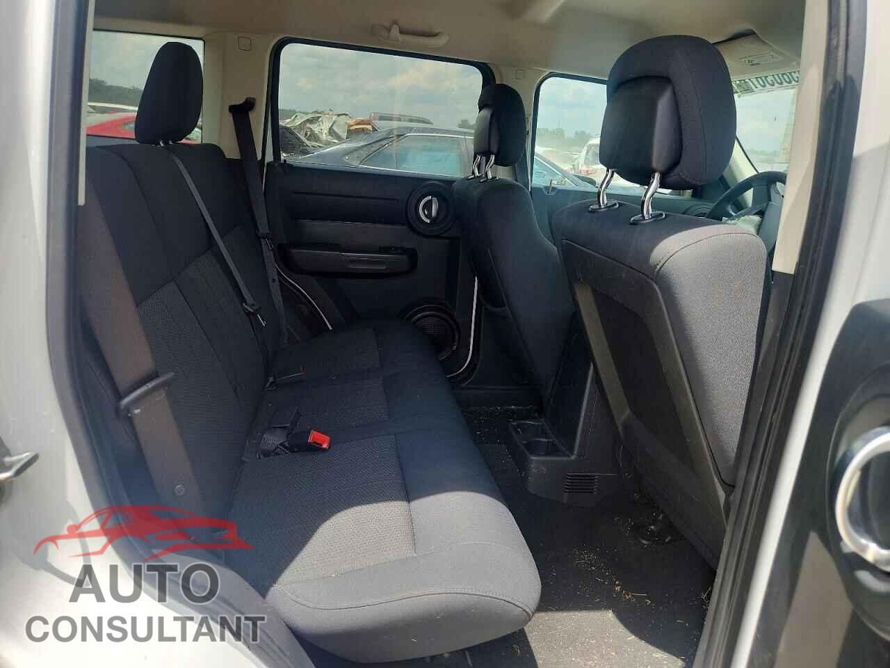DODGE NITRO 2011 - 1D4PU4GK6BW606049