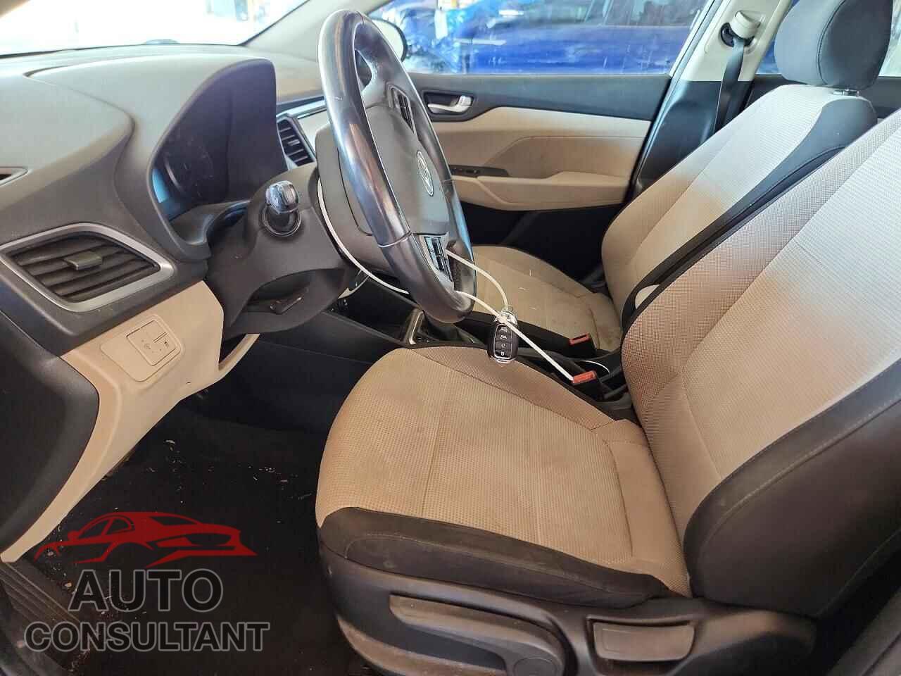 HYUNDAI ACCENT 2018 - 3KPC34A37JE017598