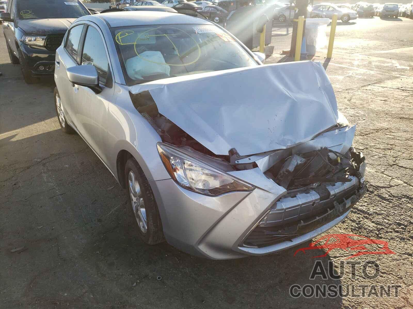 TOYOTA YARIS 2017 - 3MYDLBYV9HY185642