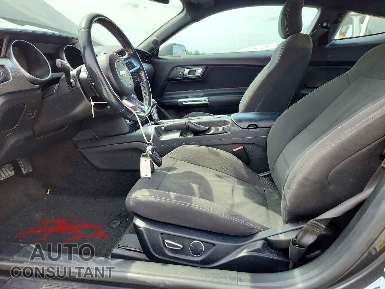 FORD MUSTANG 2018 - 1FA6P8CF0J5116331