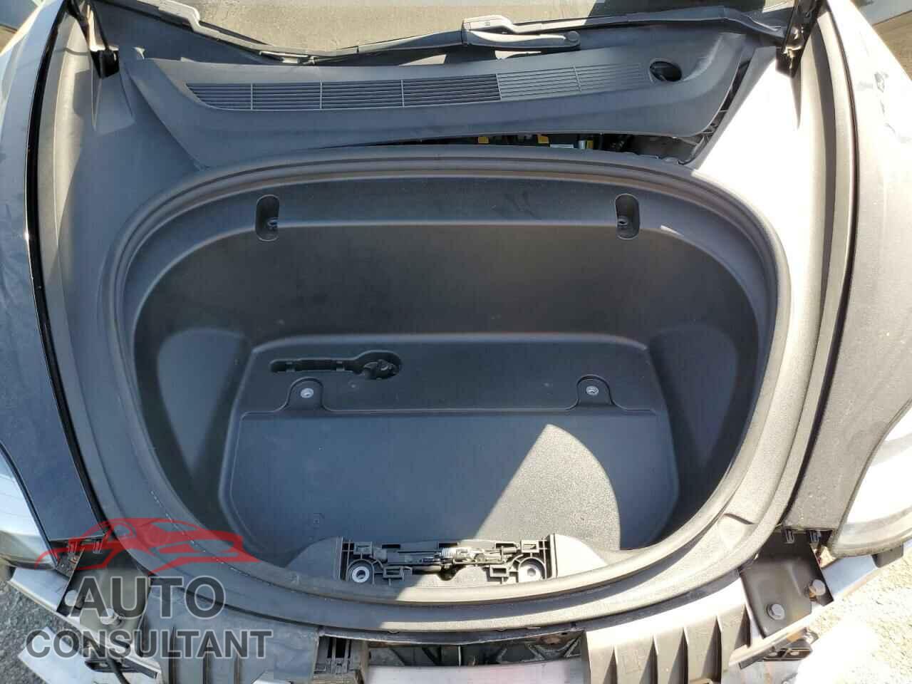 TESLA MODEL 3 2020 - 5YJ3E1EA5LF657369
