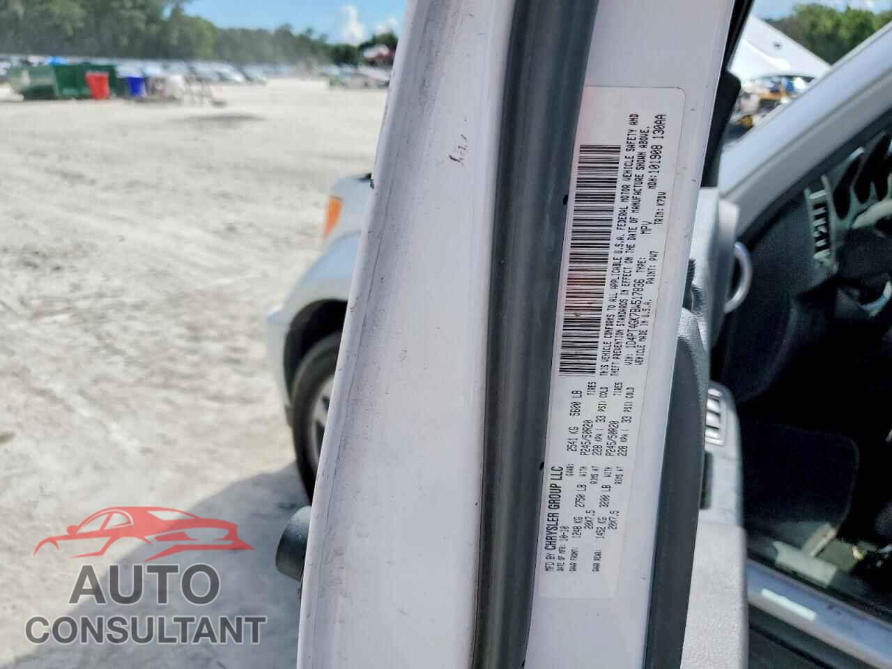 DODGE NITRO 2011 - 1D4PT4GK7BW517836