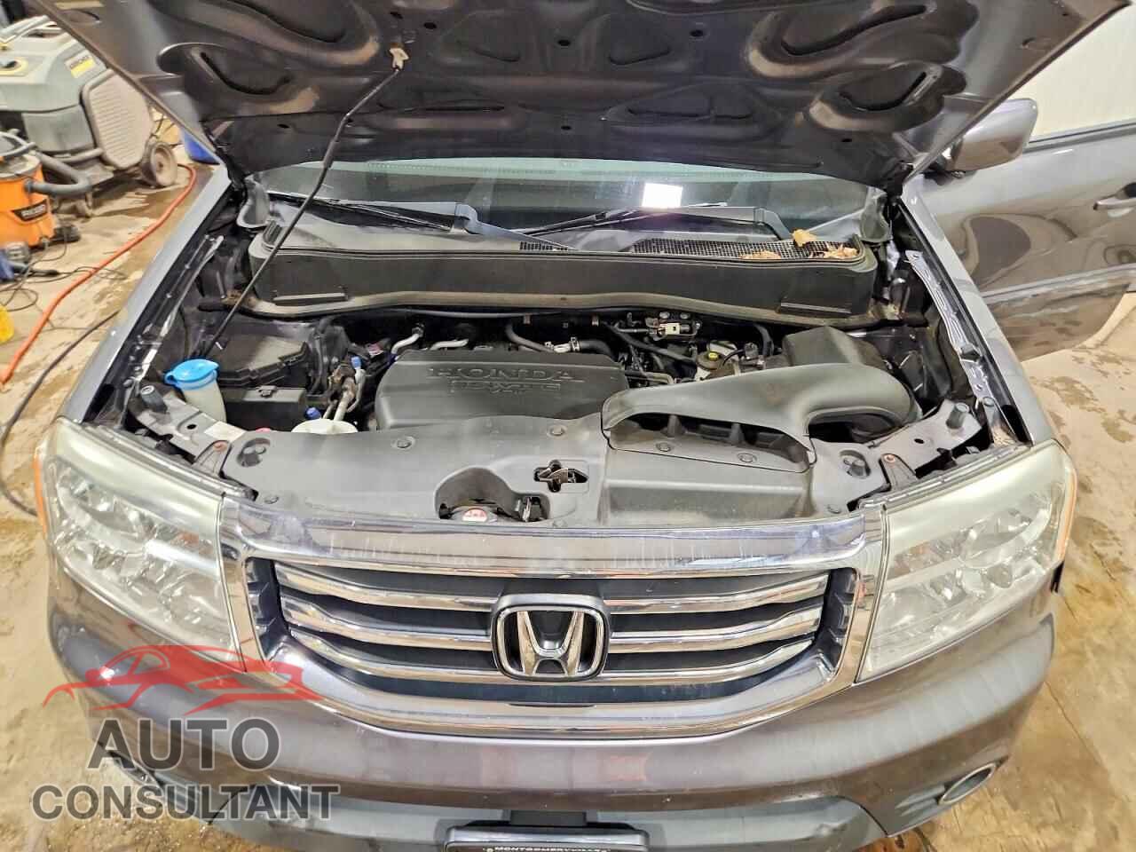 HONDA PILOT 2015 - 5FNYF4H53FB076752