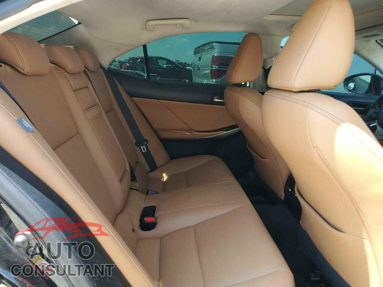 LEXUS IS 2017 - JTHBA1D23H5061377