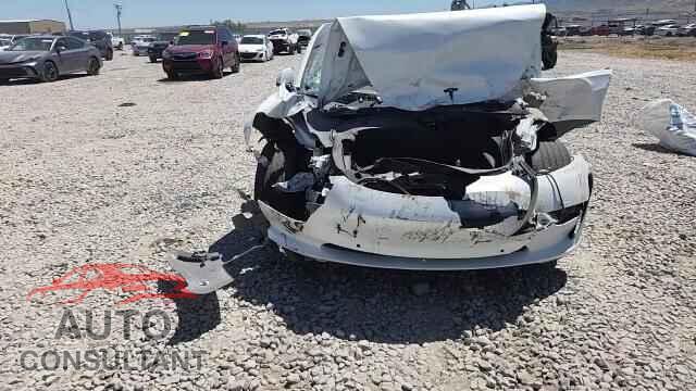TESLA MODEL 3 2021 - 5YJ3E1EB7MF980526