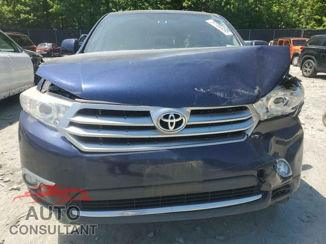 TOYOTA HIGHLANDER 2013 - 5TDBK3EH8DS239592