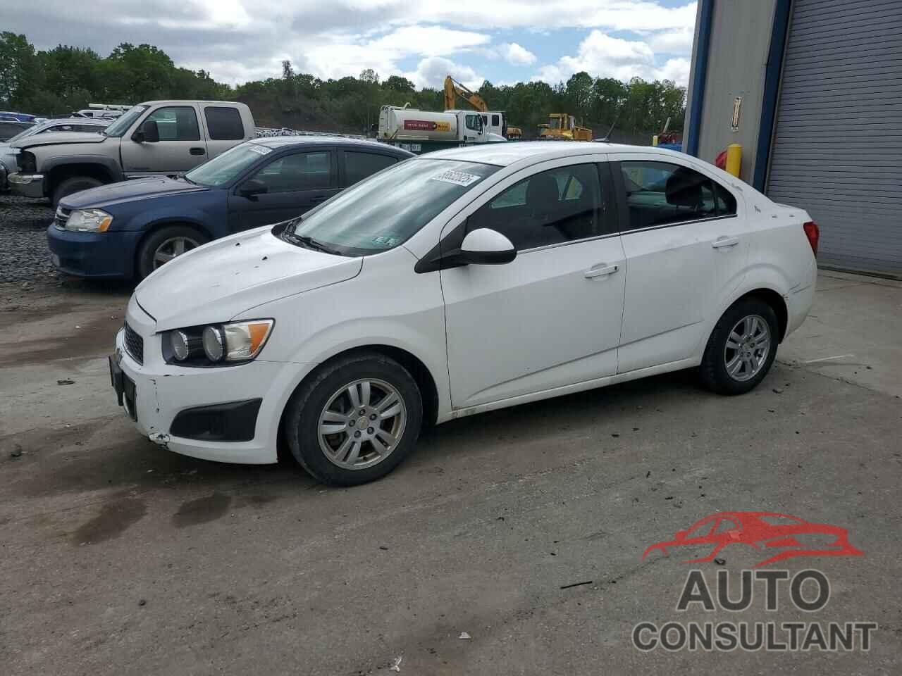 CHEVROLET SONIC 2012 - 1G1JC5SH4C4186305