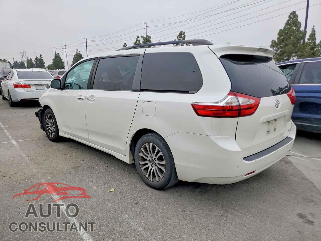 TOYOTA SIENNA 2019 - 5TDYZ3DC2KS966431