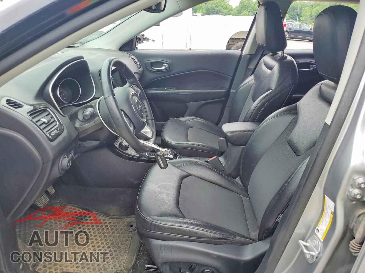 JEEP COMPASS 2019 - 3C4NJDBB0KT696616