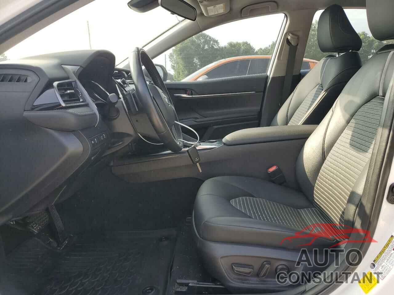 TOYOTA CAMRY 2020 - 4T1G11AK2LU912610