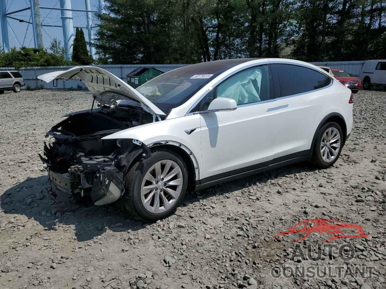 TESLA MODEL X 2018 - 5YJXCAE26JF100953