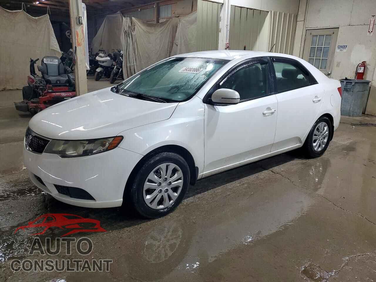KIA FORTE 2011 - KNAFU4A2XB5424746