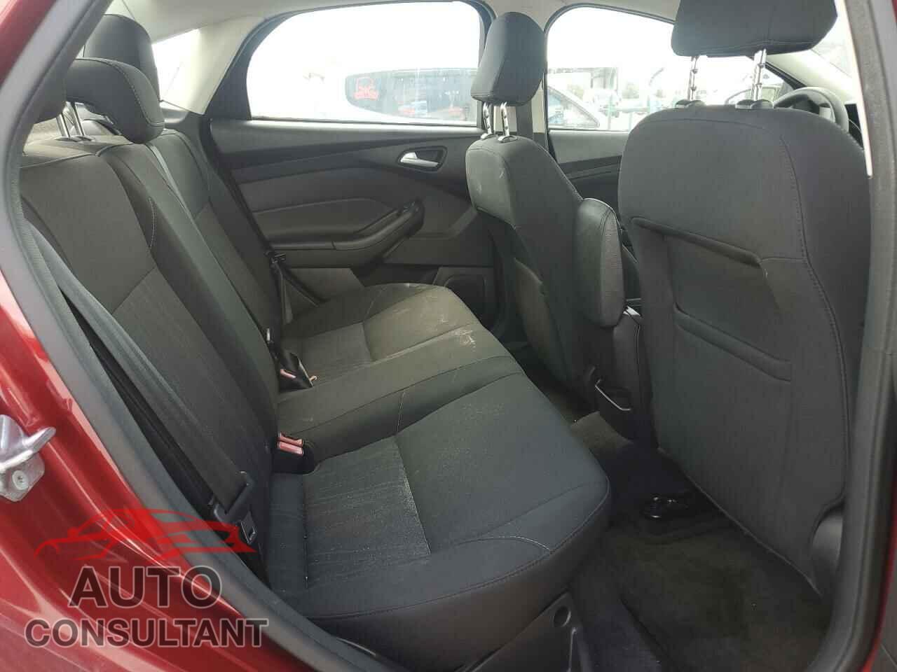 FORD FOCUS 2017 - 1FADP3F21HL338076