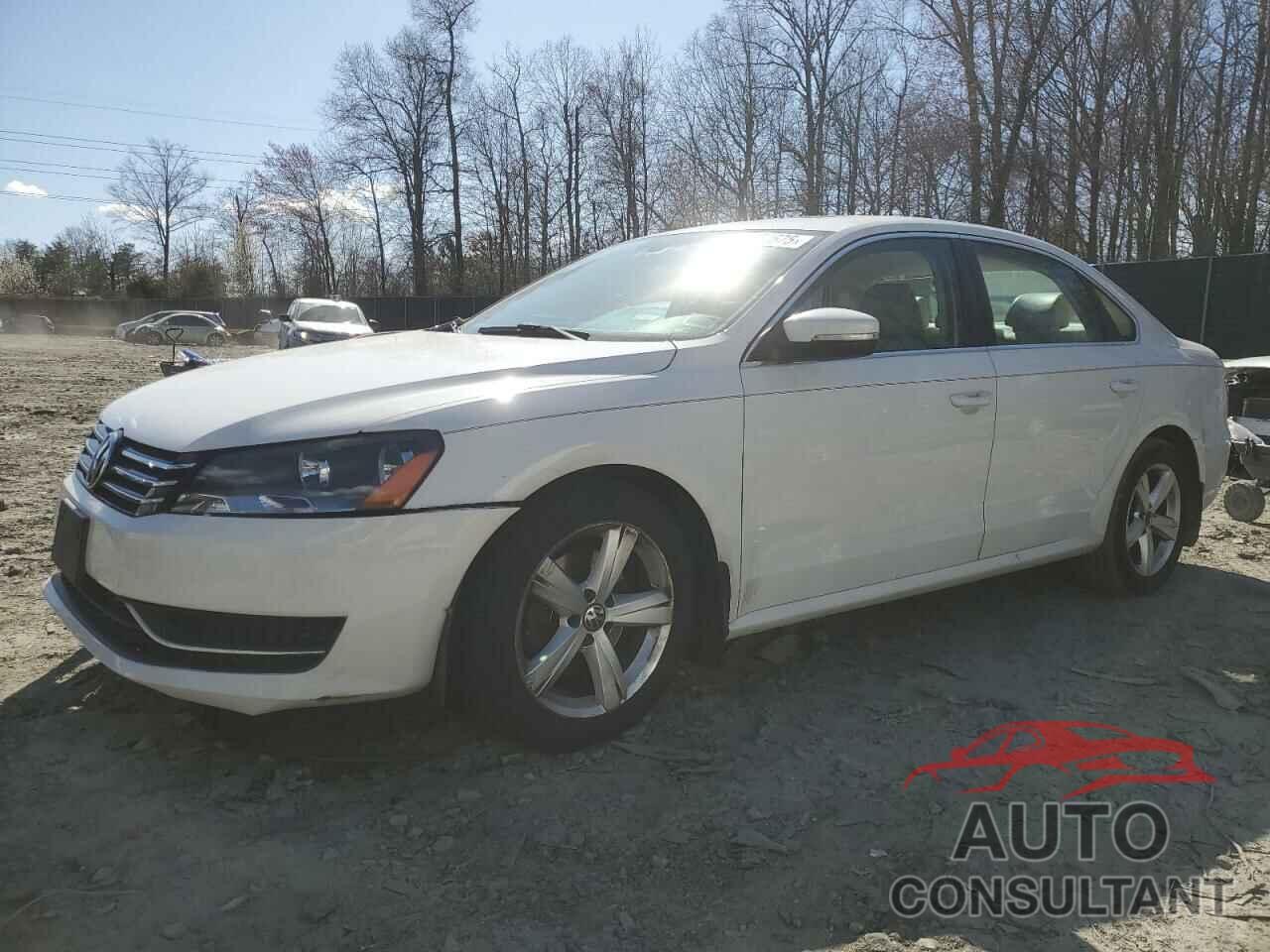 VOLKSWAGEN PASSAT 2013 - 1VWBP7A3XDC144131