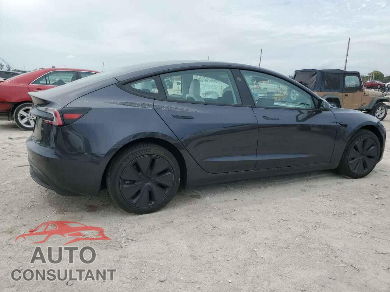 TESLA MODEL 3 2024 - 5YJ3E1EA3RF858616
