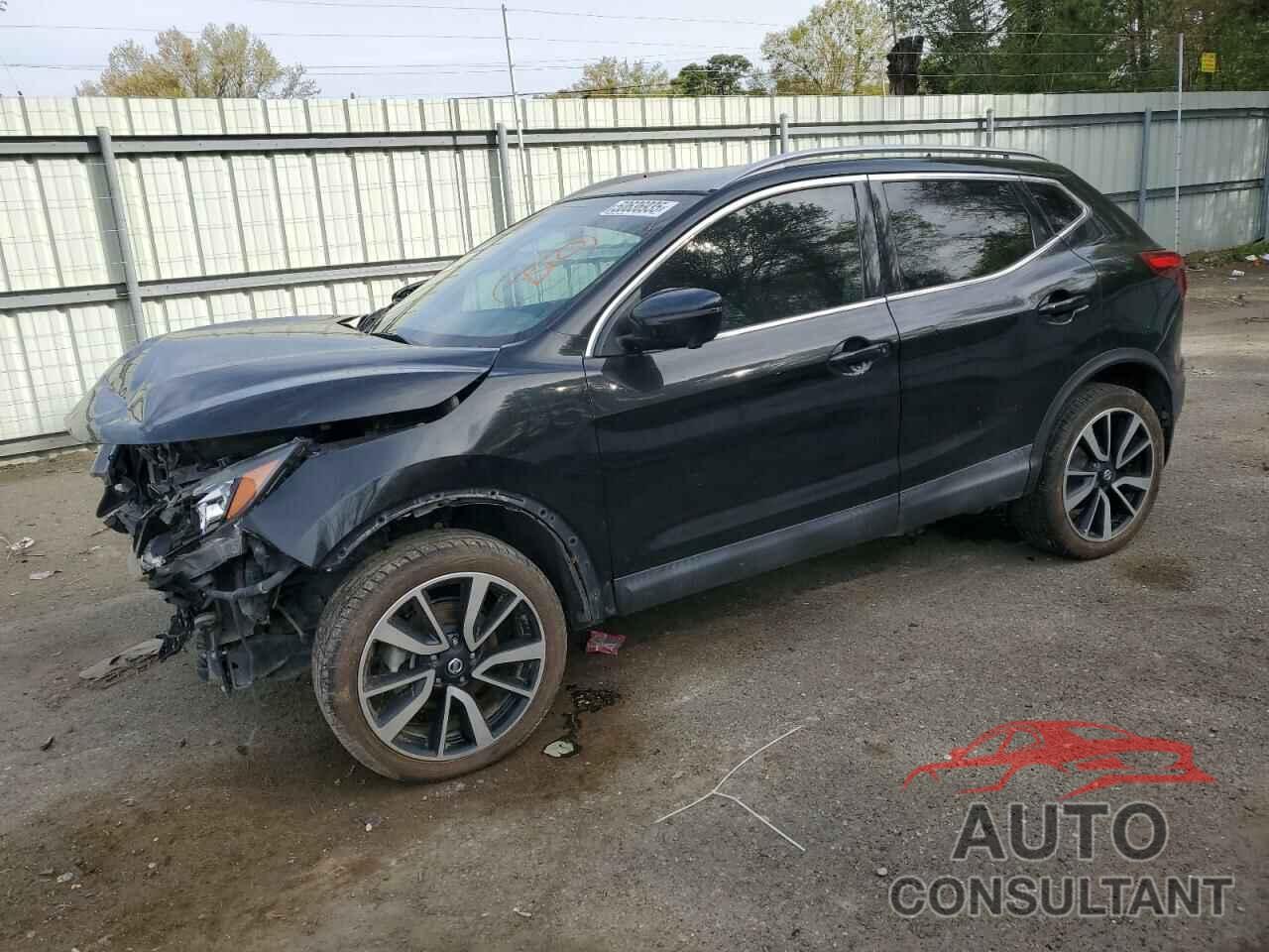 NISSAN ROGUE 2018 - JN1BJ1CP7JW187405