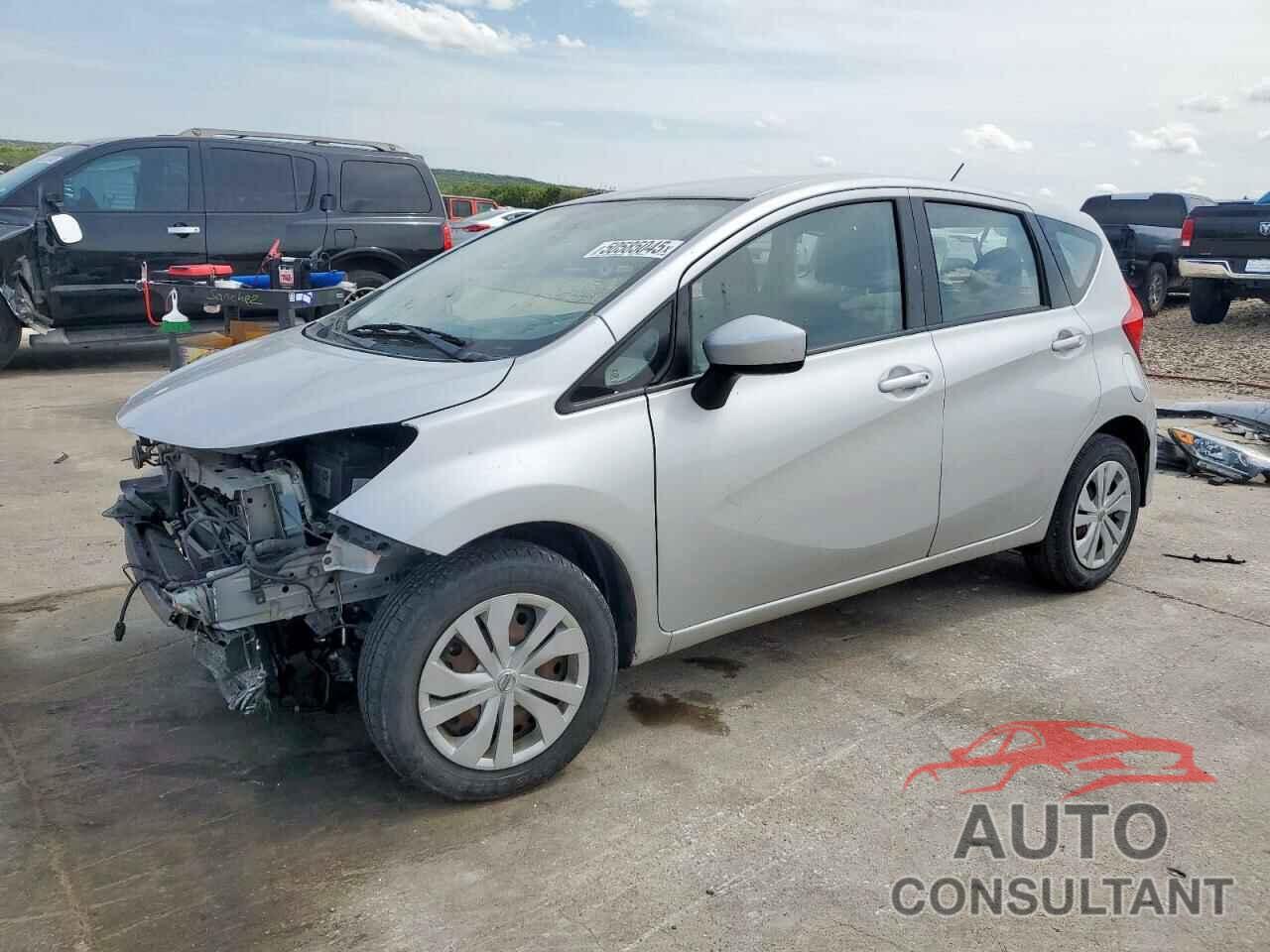 NISSAN VERSA 2018 - 3N1CE2CP7JL370095