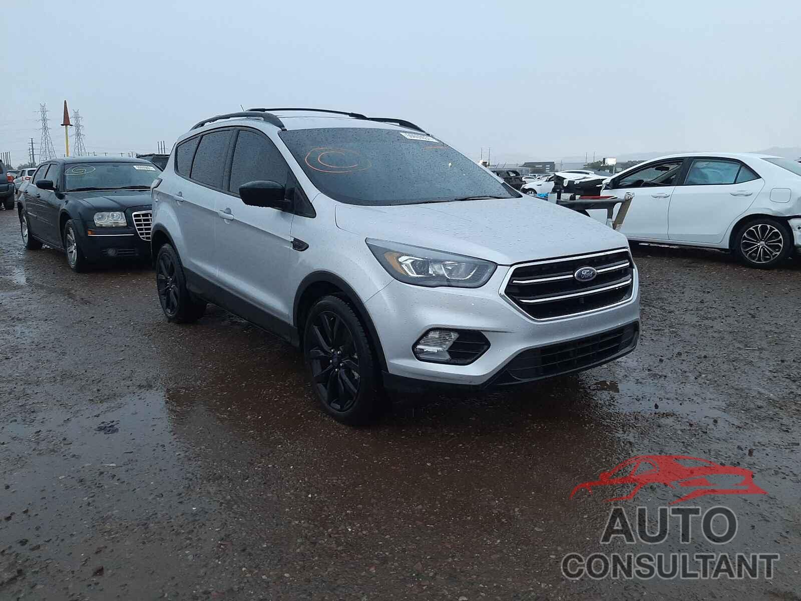 FORD ESCAPE 2018 - 1FMCU9GD9JUA92147