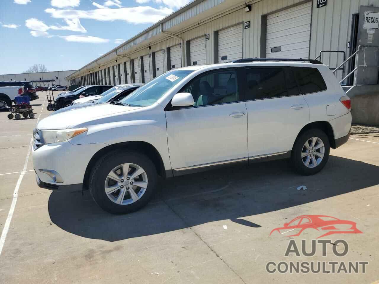 TOYOTA HIGHLANDER 2011 - 5TDBK3EH9BS082099