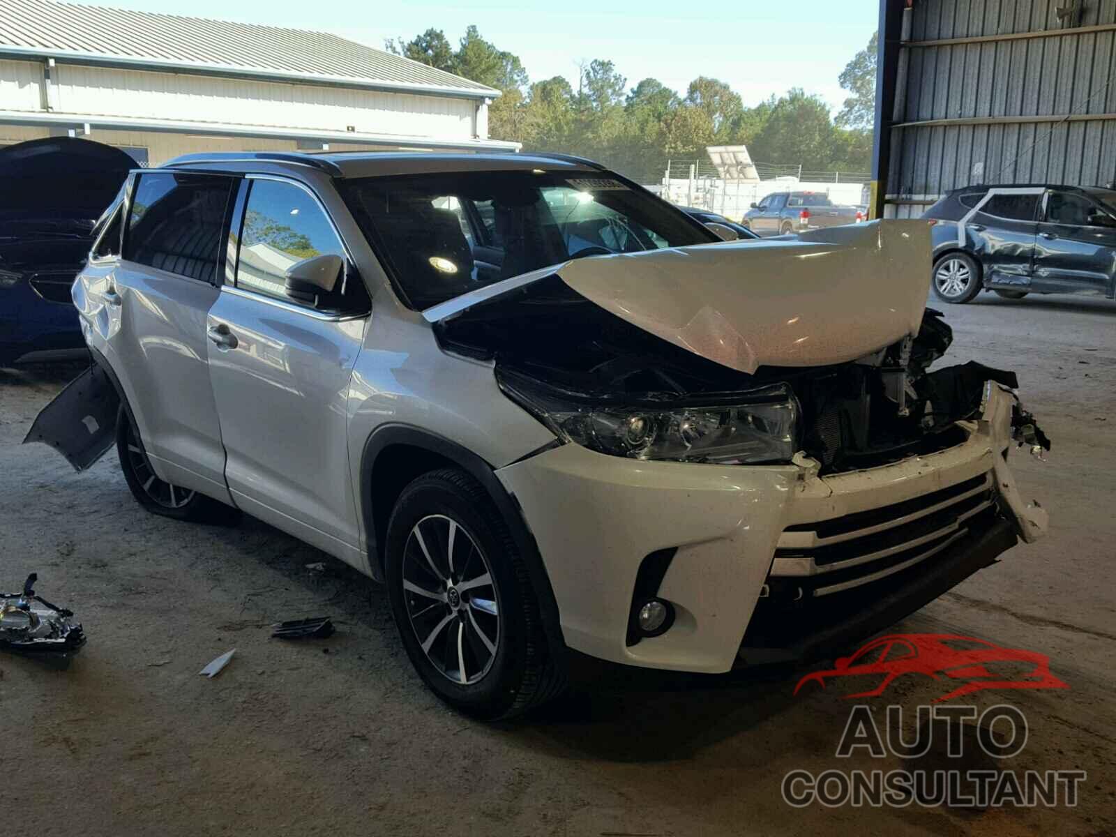 TOYOTA HIGHLANDER 2018 - 5TDKZRFH8JS535611