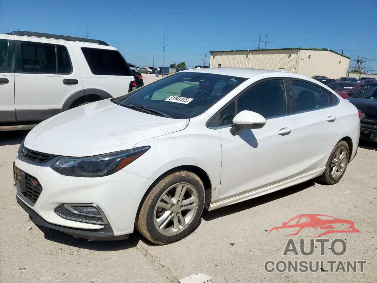 CHEVROLET CRUZE 2018 - 1G1BE5SM5J7244882