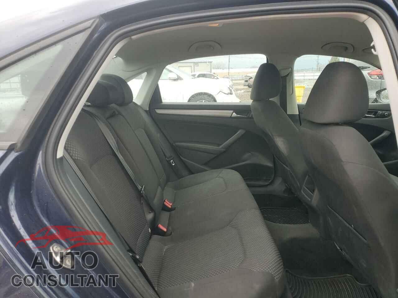 VOLKSWAGEN PASSAT 2012 - 1VWAP7A35CC009603