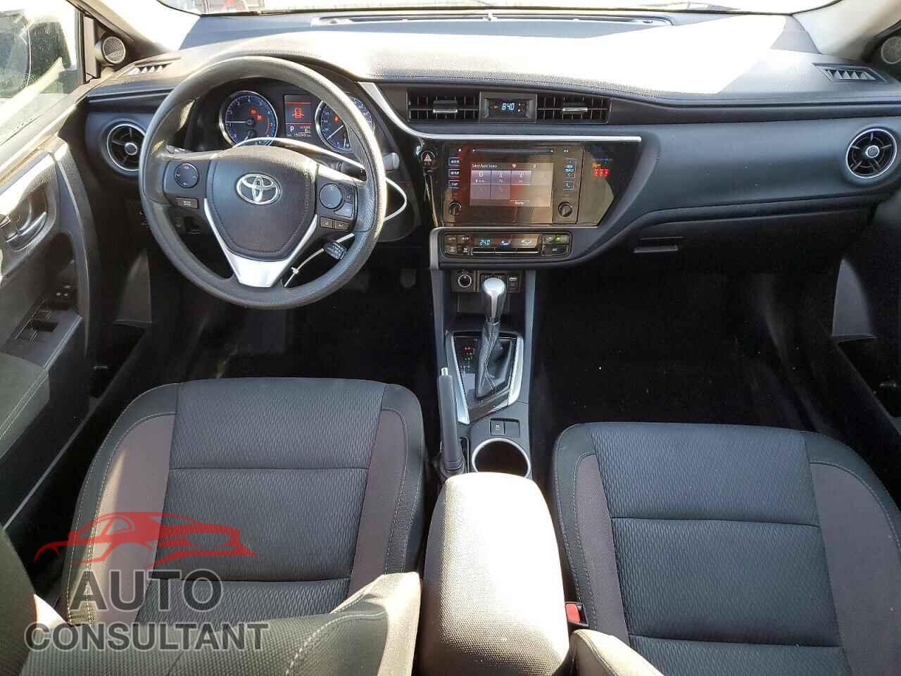 TOYOTA COROLLA 2018 - 2T1BURHE4JC056211