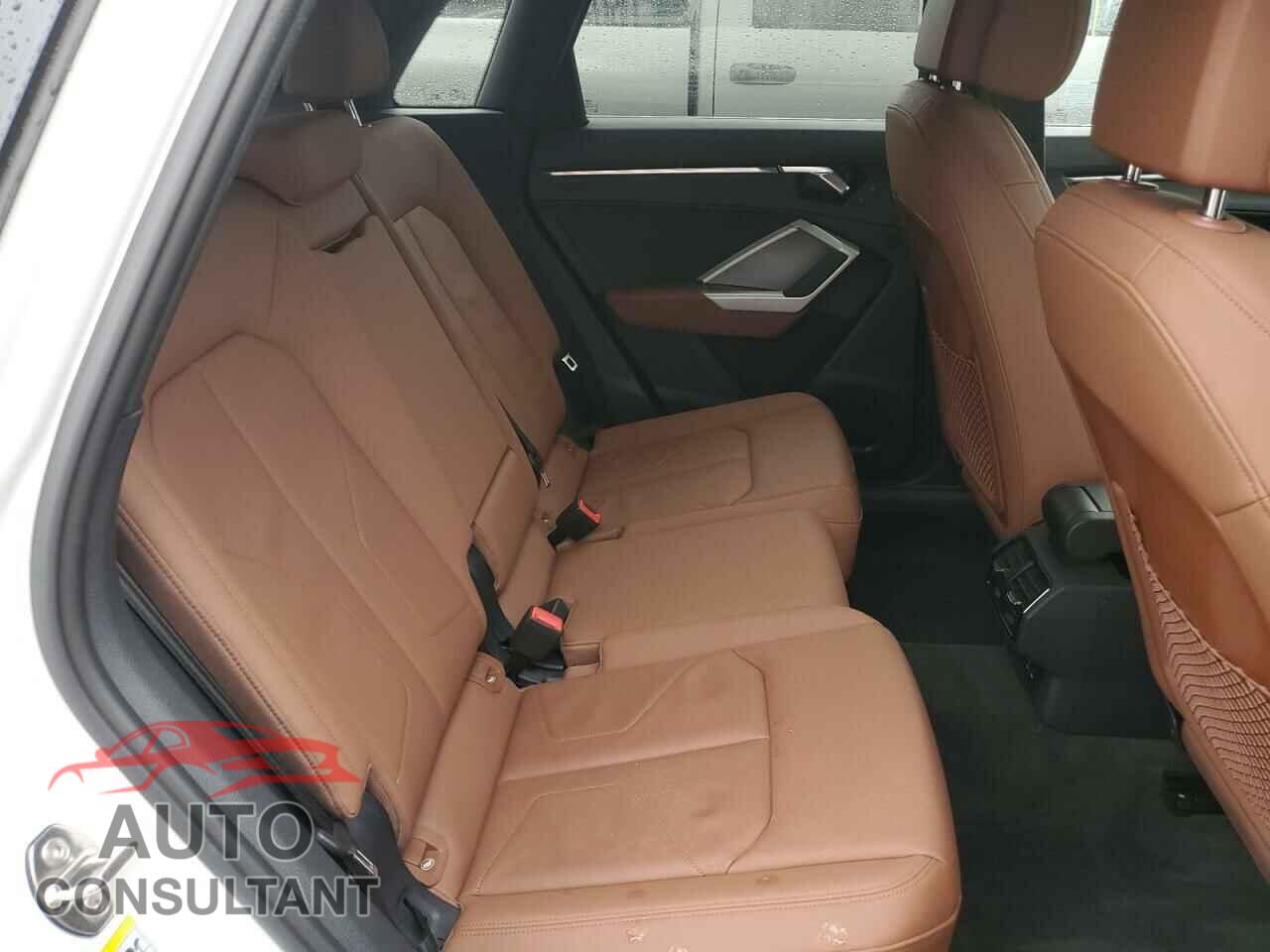 AUDI Q3 2021 - WA1EECF31M1042102