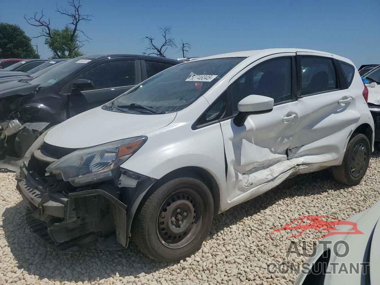 NISSAN VERSA 2018 - 3N1CE2CP7JL370386
